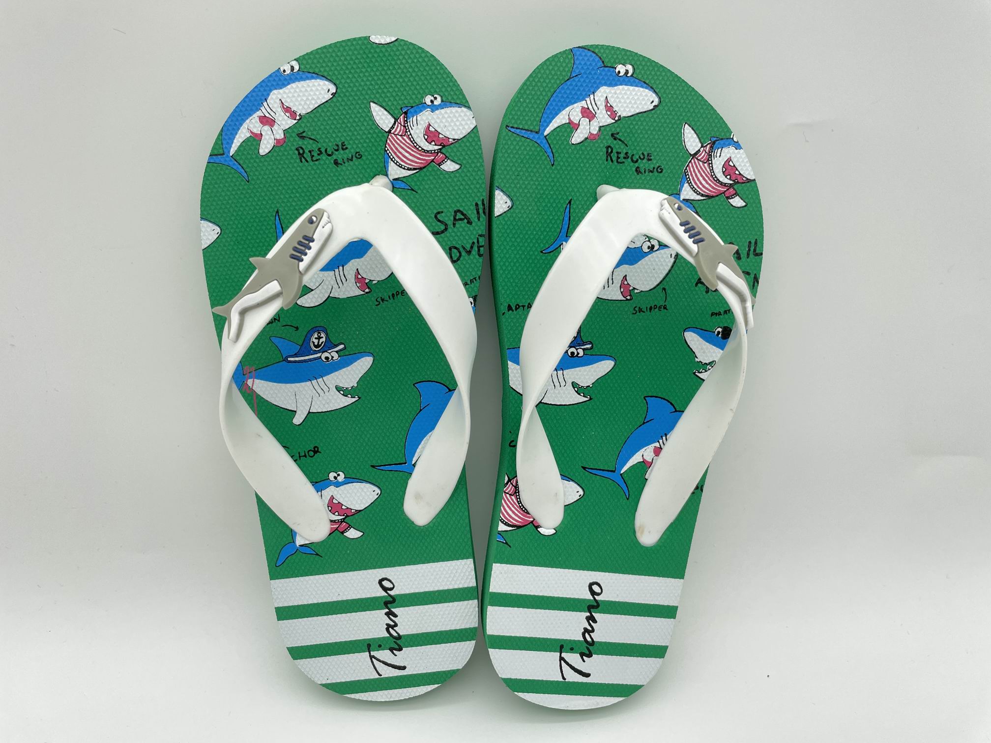 Customized Light Weigh Cute Outdoor Kids Flip Flops Beach Slippers