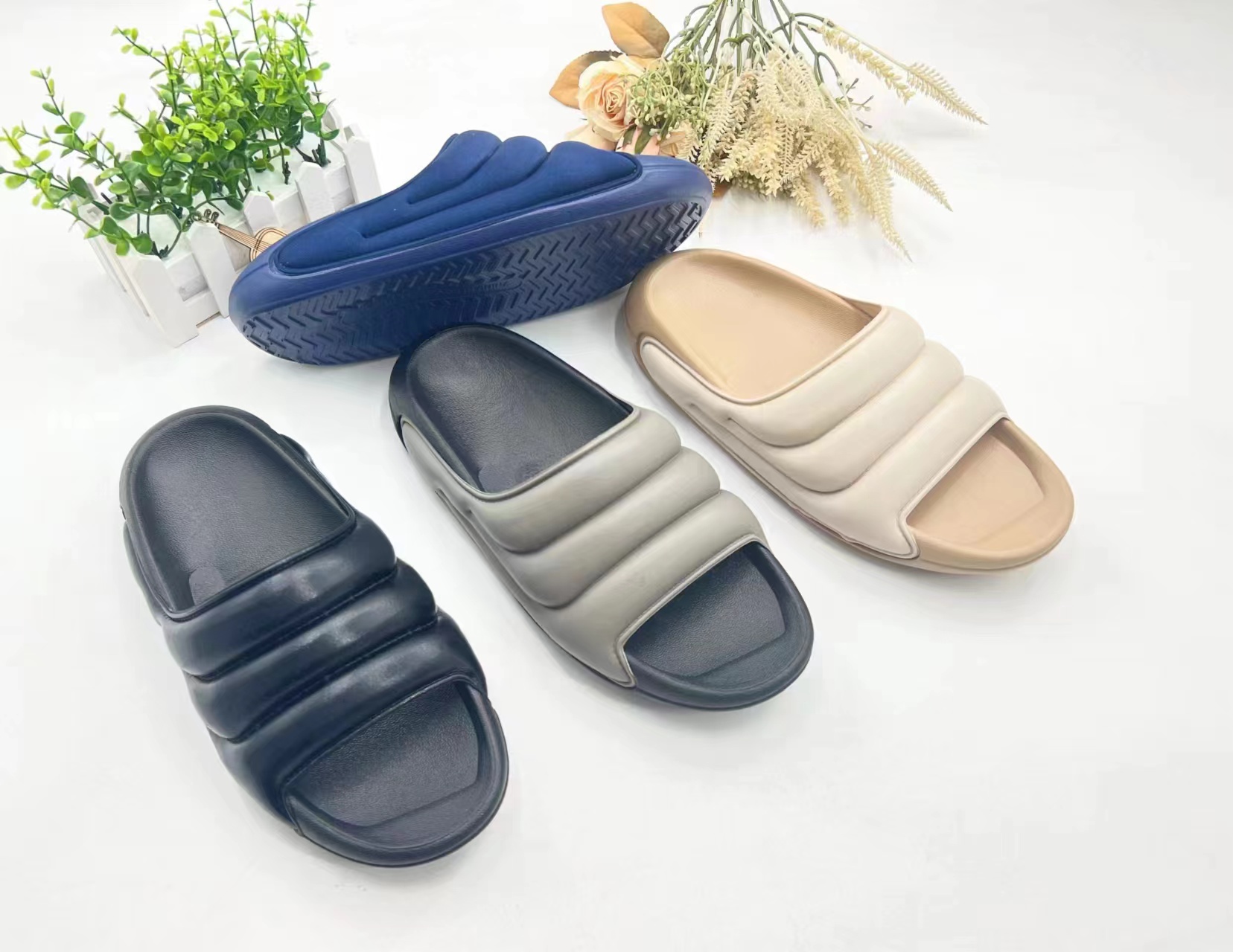 Customized Logo Men's Slides Pvc Sandals Fashion Casual Summer Designer Slippers